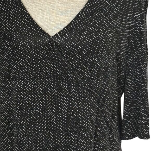 Liz Claiborne, Large, Black & White Short Flutter Sleeve Faux Wrap Style Top - Picture 4 of 6